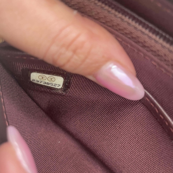 CHANEL Black Chevron Wallet with Gold Accents - Picture 3 of 10